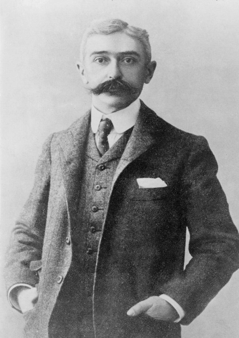 Pierre de Coubertin, fondateur des Jeux olympiques modernes.