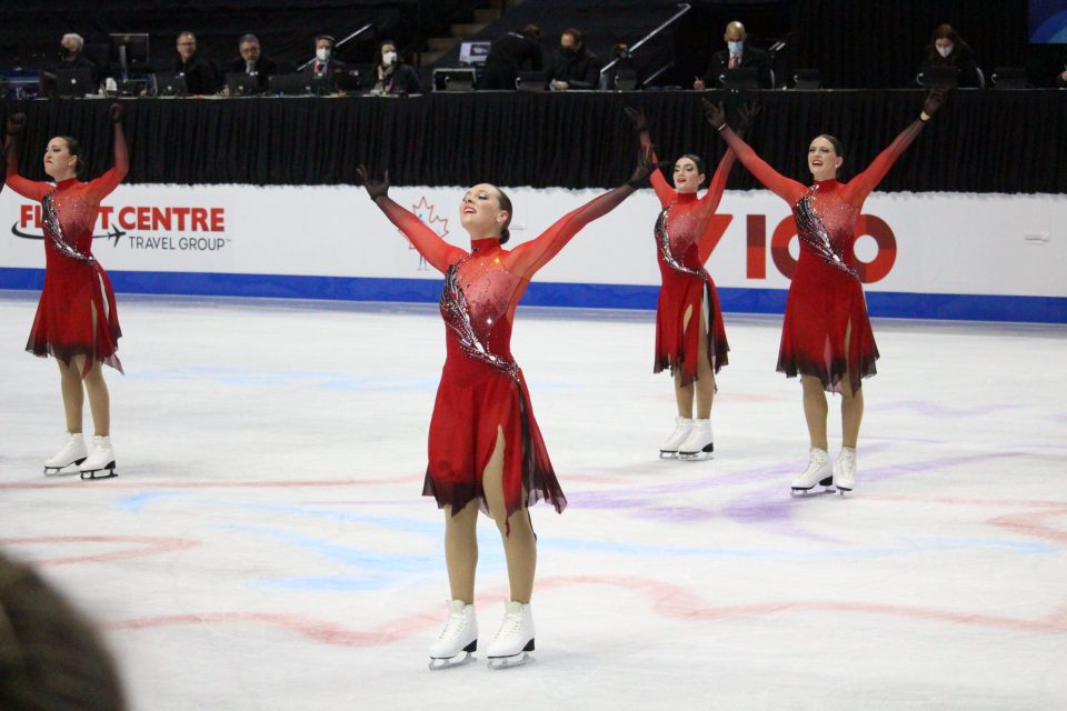 Les prestations des Suprêmes, vêtues de rouge, ont plu aux juges.